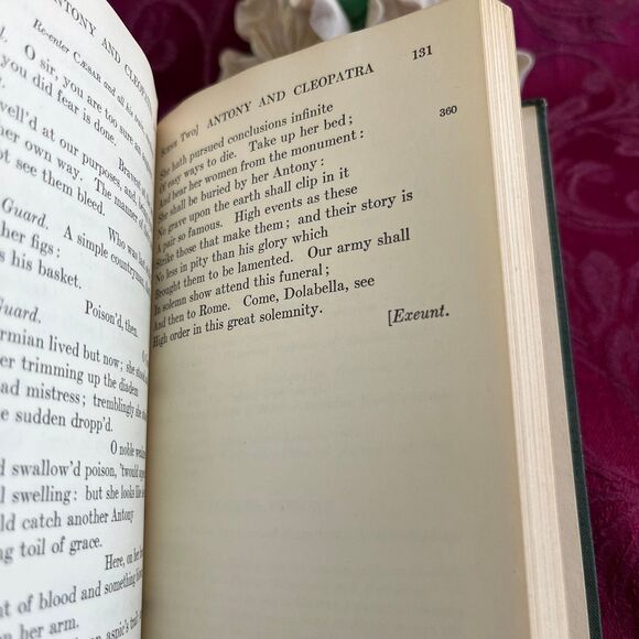 1926 Vintage Book: Antony and Cleopatra by William Shakespeare - Picture 8 of 12